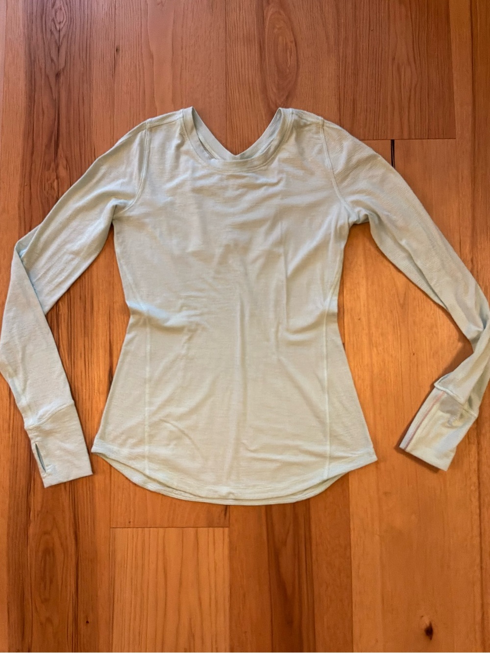 Lululemon Athletics Long-Sleeve V-Neck Top in Pale Sage, Size 4